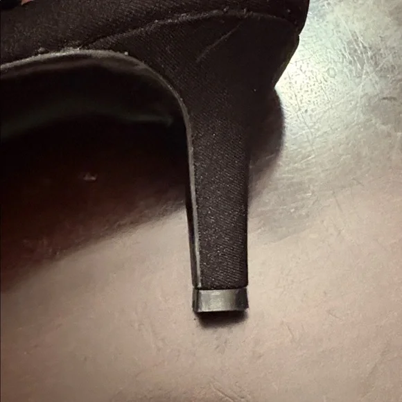 Naturalizer Black Strappy Heels - Picture 4 of 7